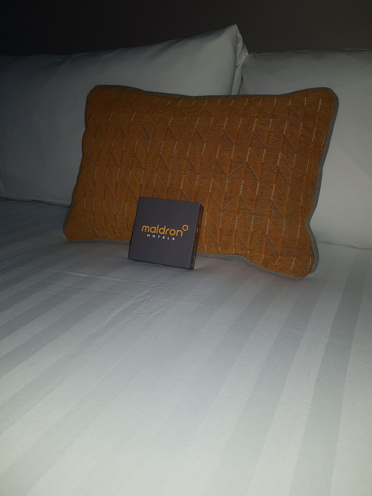 Maldron Hotel Derry Bagian luar foto