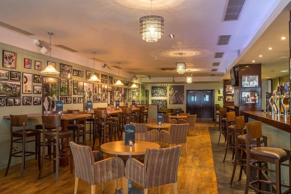 Maldron Hotel Derry Bagian luar foto