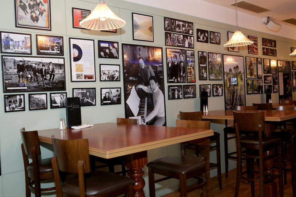 Maldron Hotel Derry Bagian luar foto