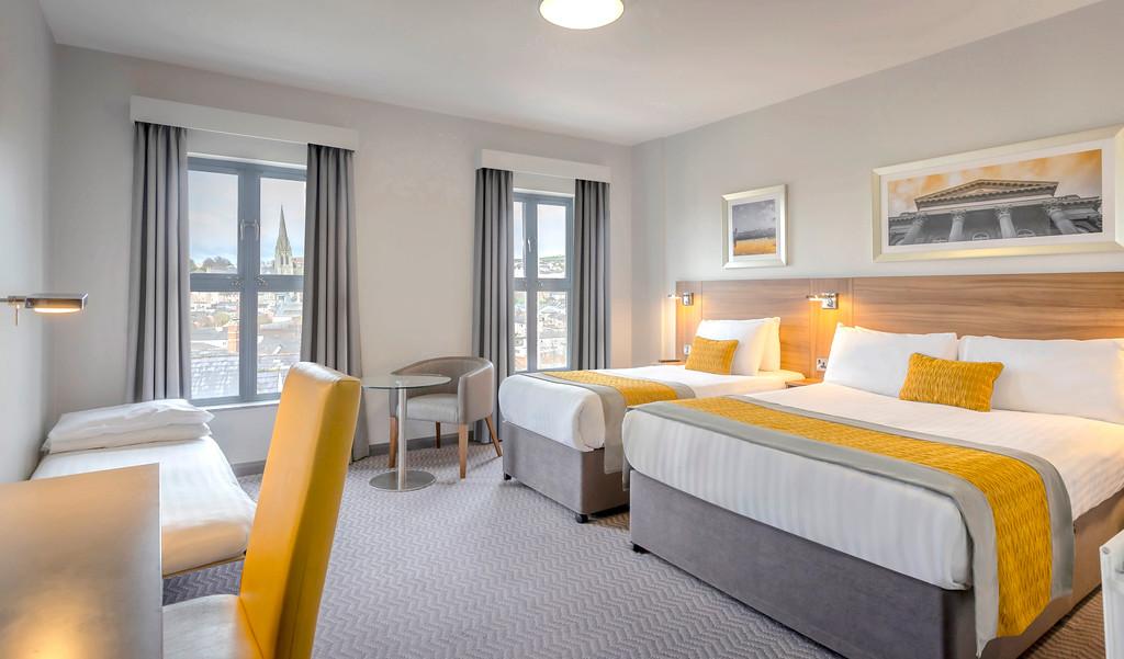 Maldron Hotel Derry Bagian luar foto
