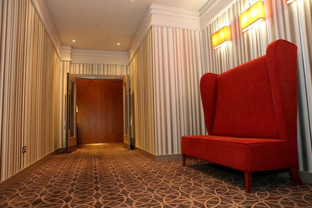 Maldron Hotel Derry Bagian luar foto
