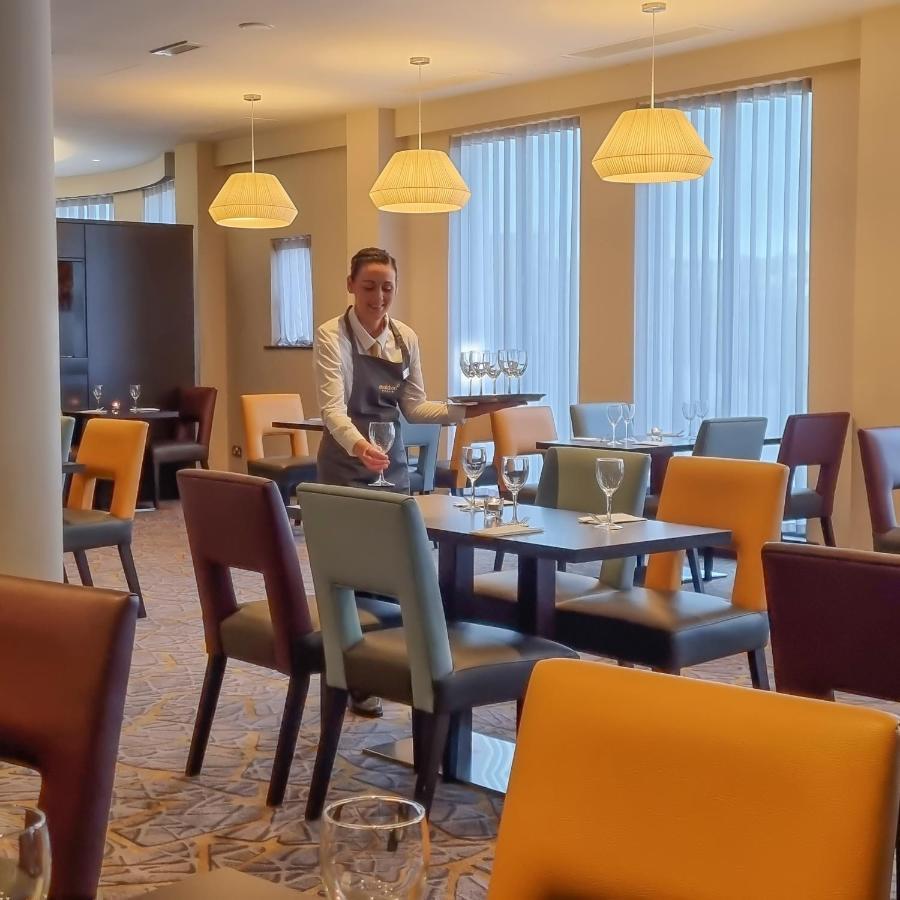 Maldron Hotel Derry Bagian luar foto