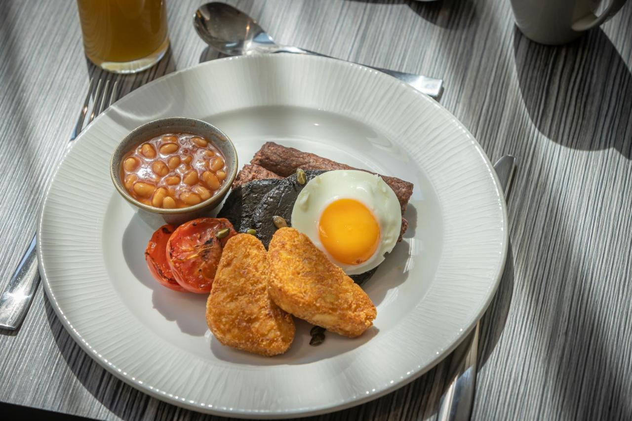 Maldron Hotel Derry Bagian luar foto