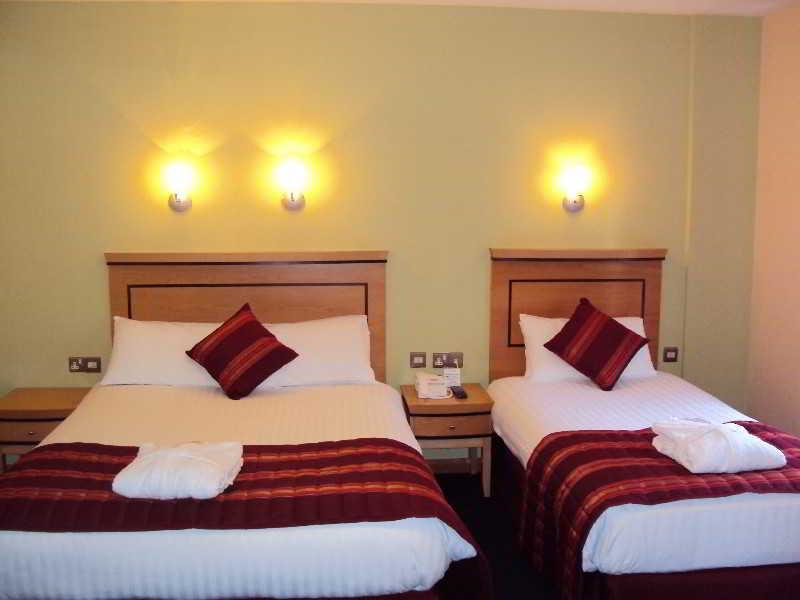 Maldron Hotel Derry Ruang foto