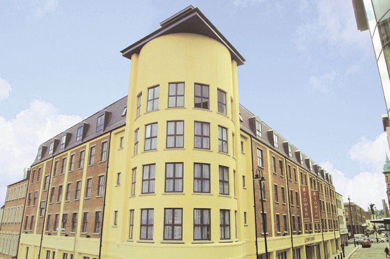 Maldron Hotel Derry Bagian luar foto
