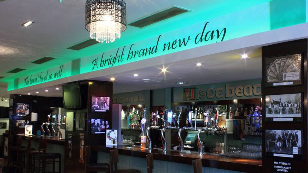 Maldron Hotel Derry Bagian luar foto